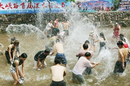 吃瓜配乐,跟随吃瓜配乐探寻夏日清凉时光
